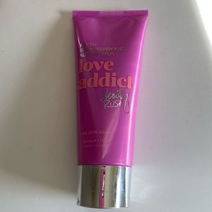 VS love addict beauty rush body drink lotion